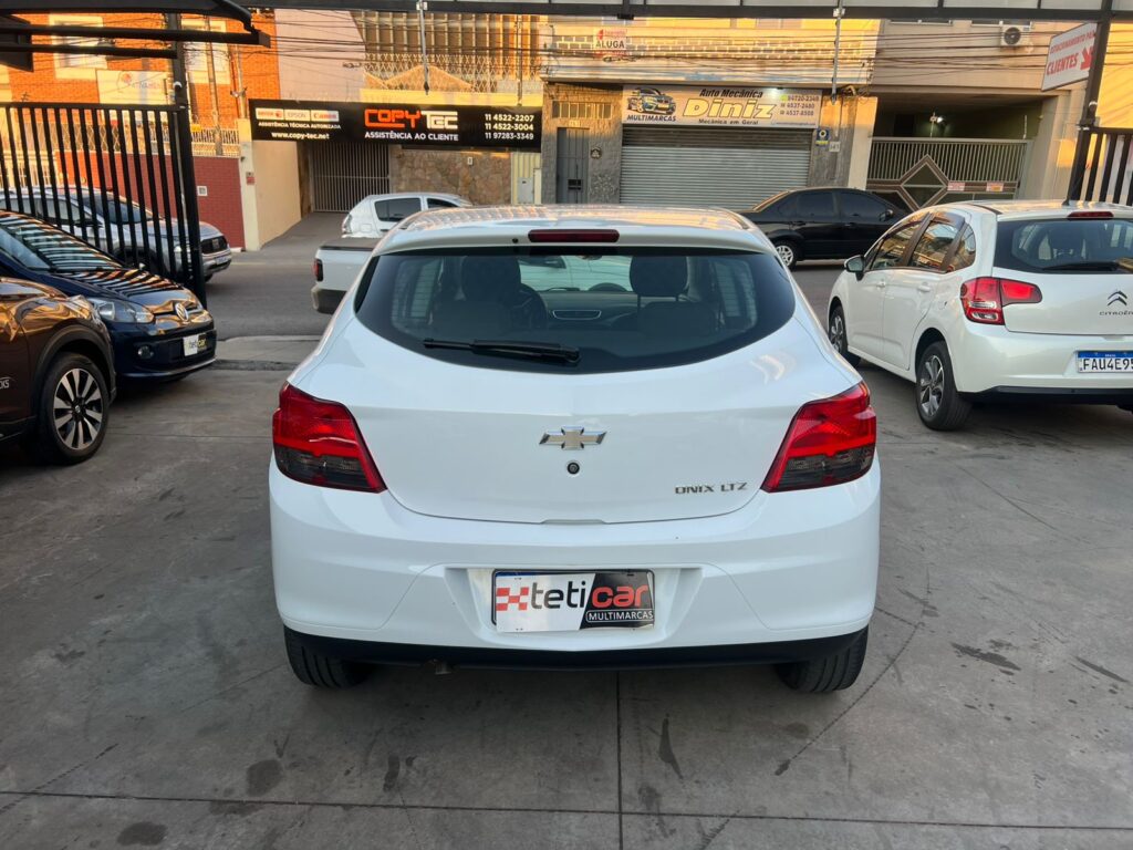 CHEVROLET ONIX LTZ 1.4 AUTOMÁTICO